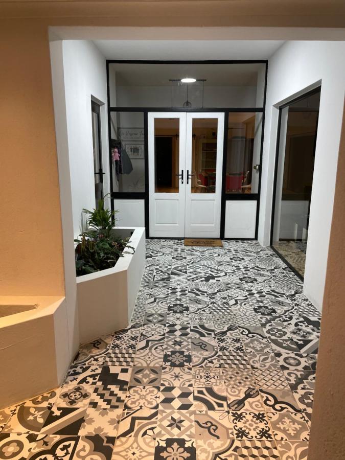 Swakopmund Private Room In Family Home ภายนอก รูปภาพ
